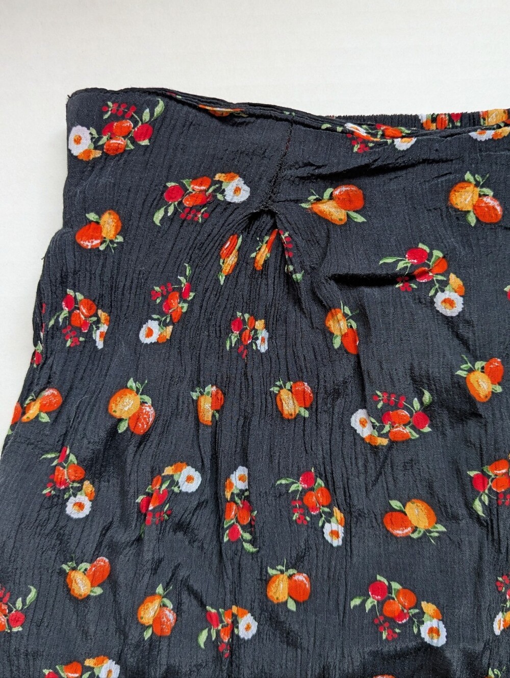 Vintage Crinkle Oranges + Flower Print High Waist Shorts - Picture 4 of 11